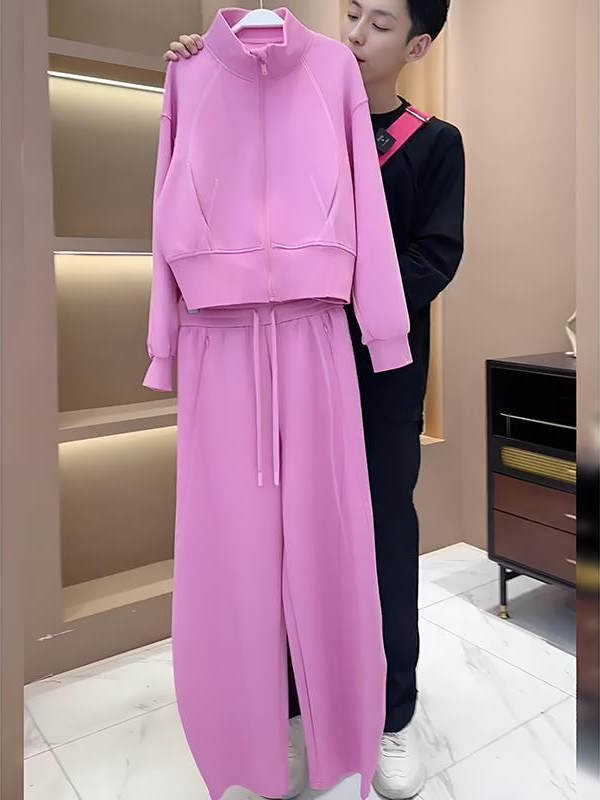 Women Fashion Over The Years - Kadınlar için Moda Spor Giyim Seti